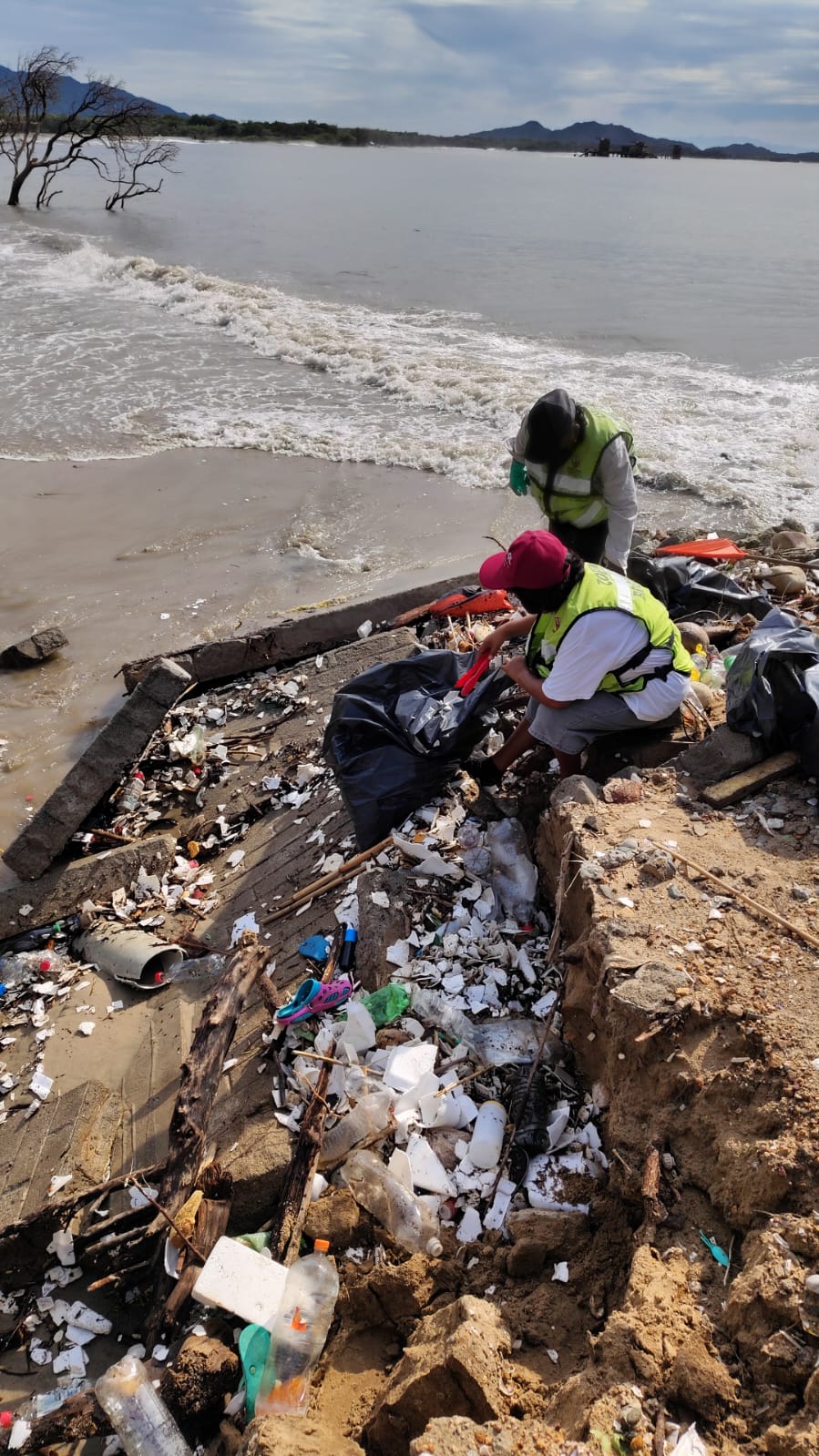 3RA LIMPIEZA SEMANAL DE JUNIO 2025 EN BAHÍA LA VENTOSA, SALINA CRUZ, OAXACA