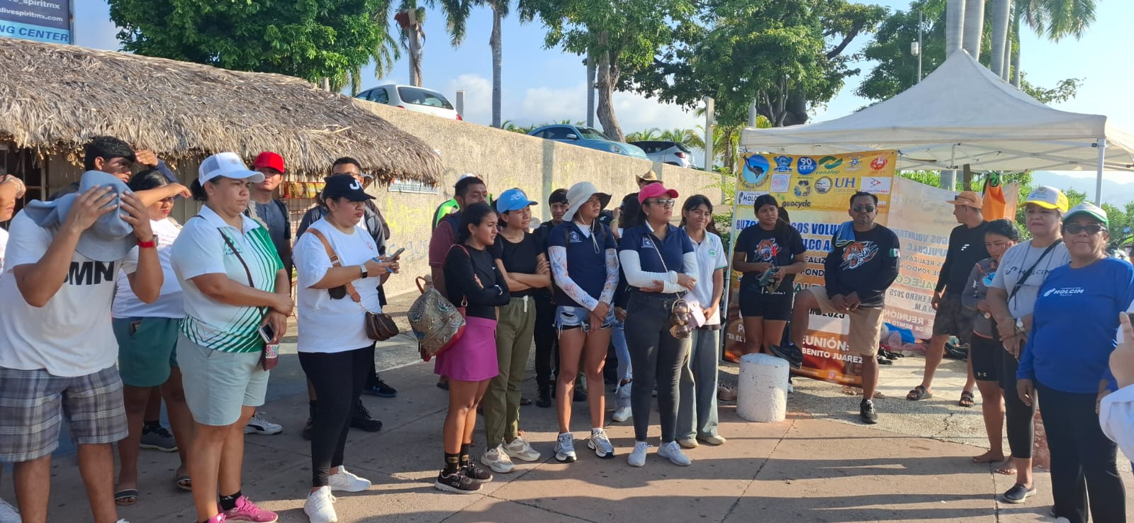 "Limpieza de Fondo Marino en paseo del pescador"