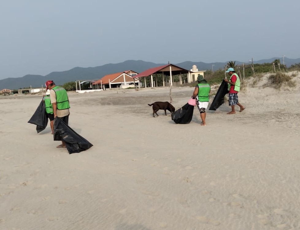 LIMPIEZA MENSUAL DE JUNIO 2025 EN PLAYA BRASIL, SALINA CRUZ