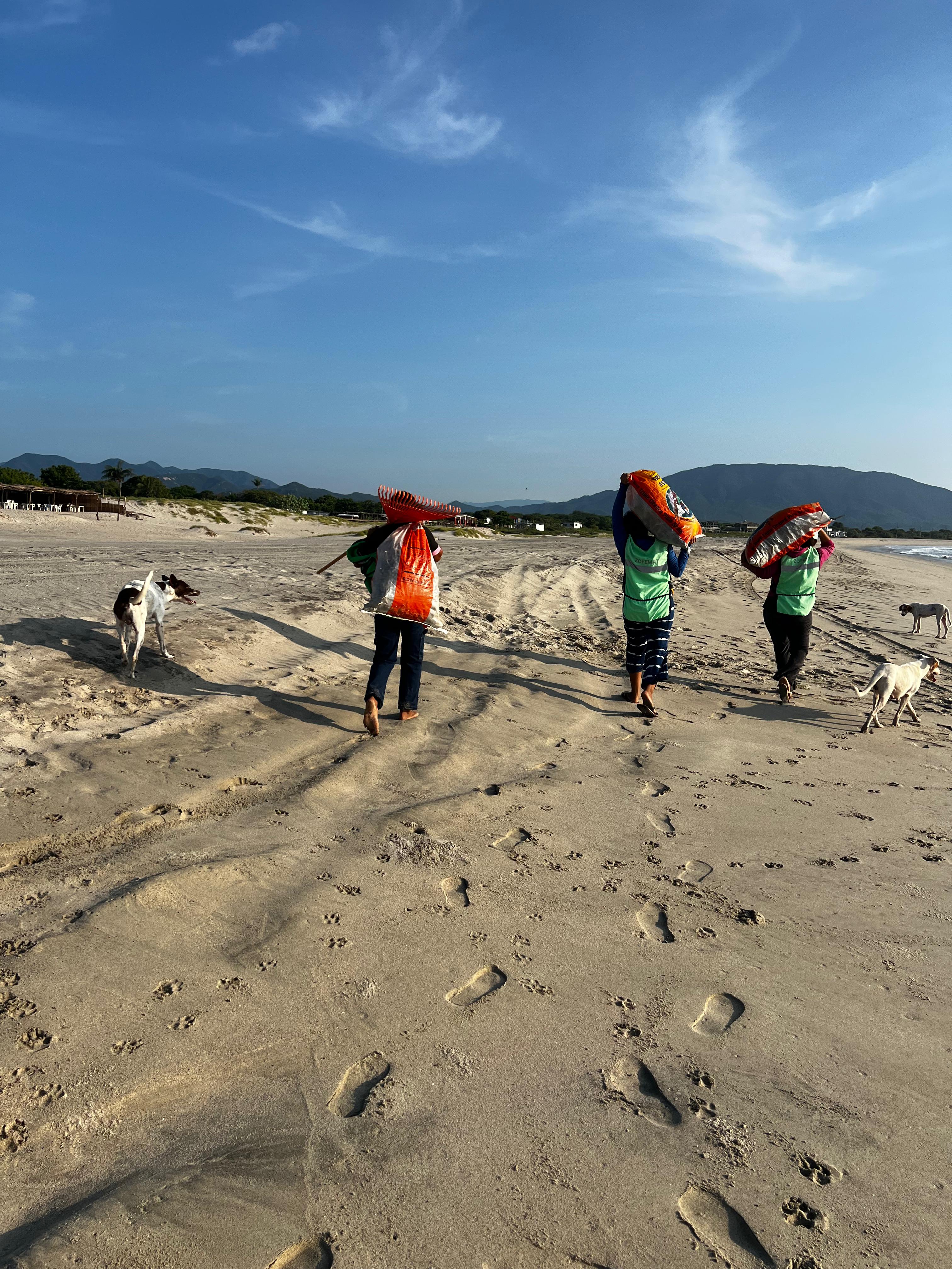 LIMPIEZA MENSUAL DE AGOSTO 2025 EN PLAYA AZUL, SALINA CRUZ, OAXACA