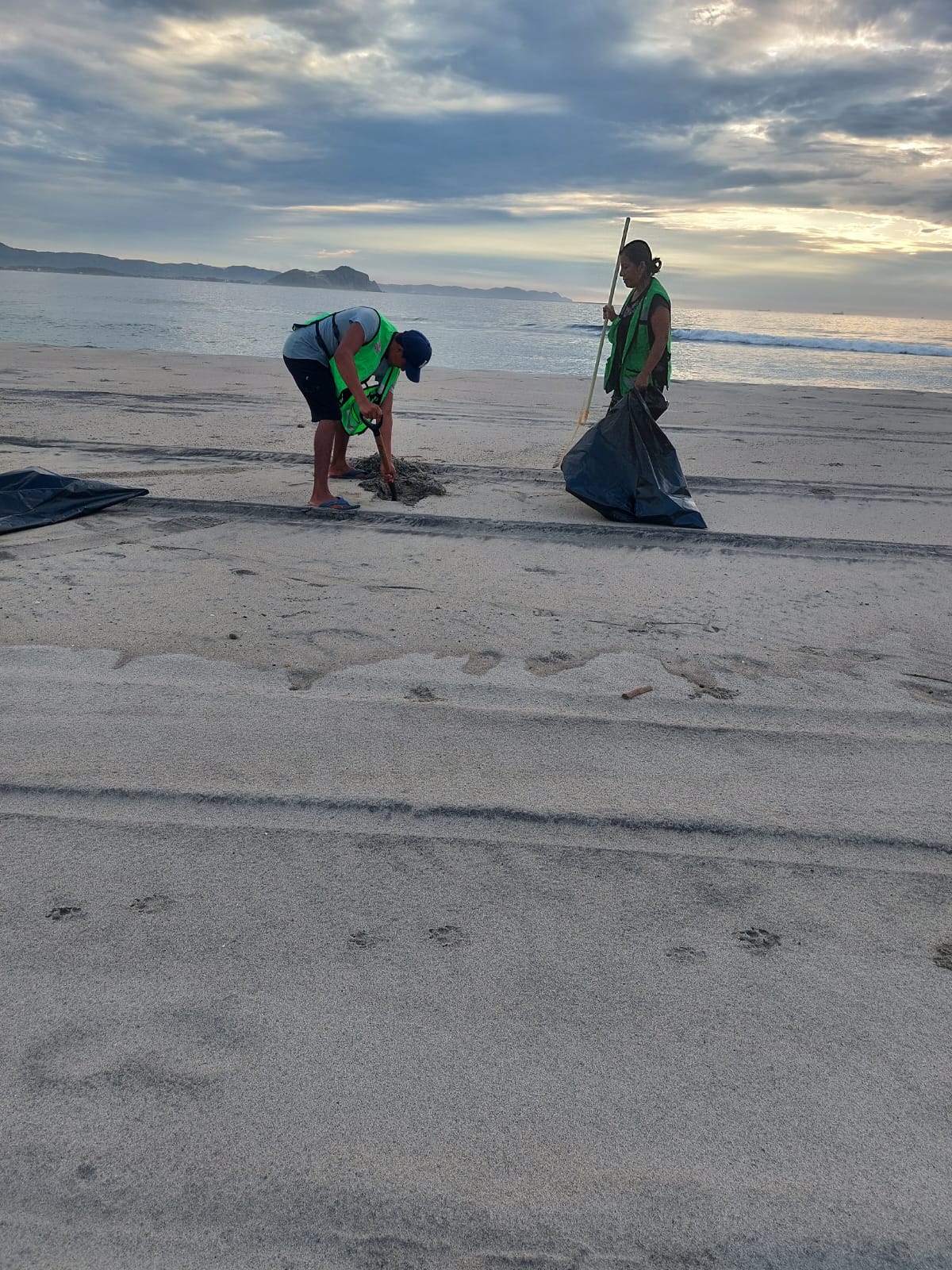 LIMPIEZA MENSUAL DE SEPTIEMBRE 2025 EN PLAYA AZUL, SALINA CRUZ, OAXACA