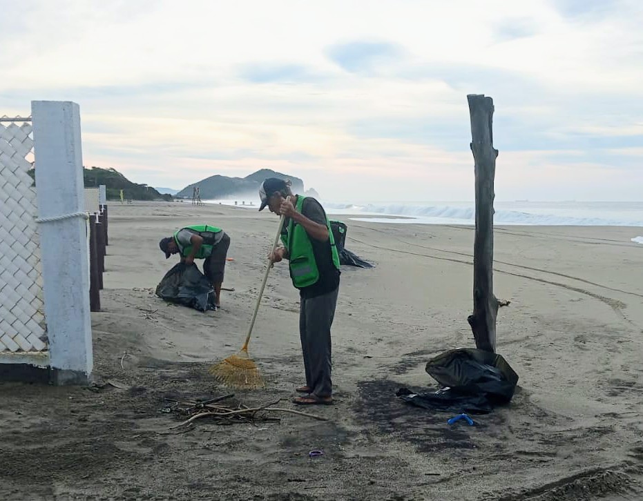 LIMPIEZA MENSUAL DE JULIO 2025 EN PLAYA BRASIL, SALINA CRUZ, OAXACA