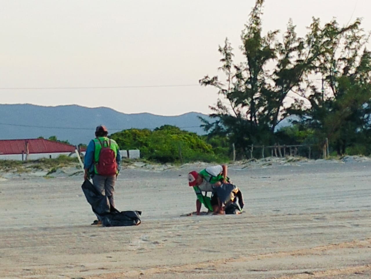 LIMPIEZA MENSUAL DE AGOSTO 2025 EN PLAYA BRASIL, SALINA CRUZ, OAXACA