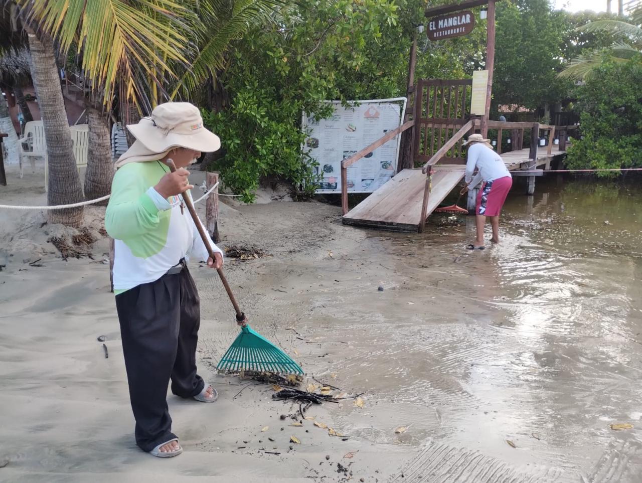 Limpia en Playa La Ropa