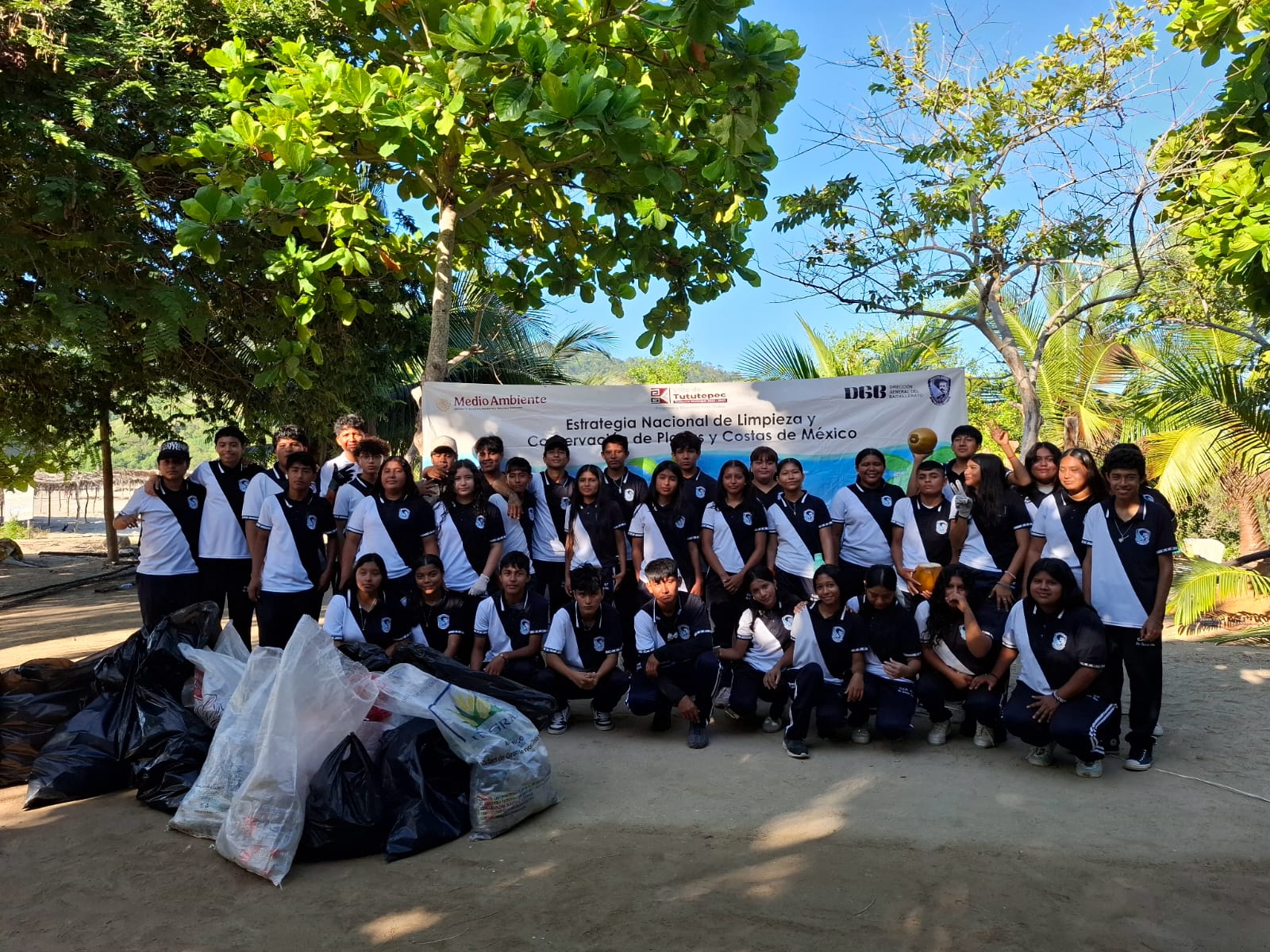 EN EL CEB 5/7 APOYAMOS LA CONSERVACIÓN DE NUESTRAS PLAYAS!!