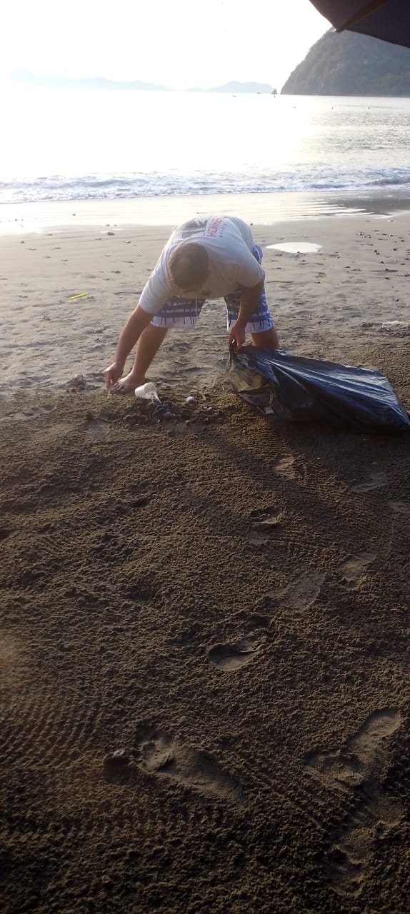 Iniciando el año con limpieza de la Playa La Boquita, por parte de la Unión Vicente Guerrero