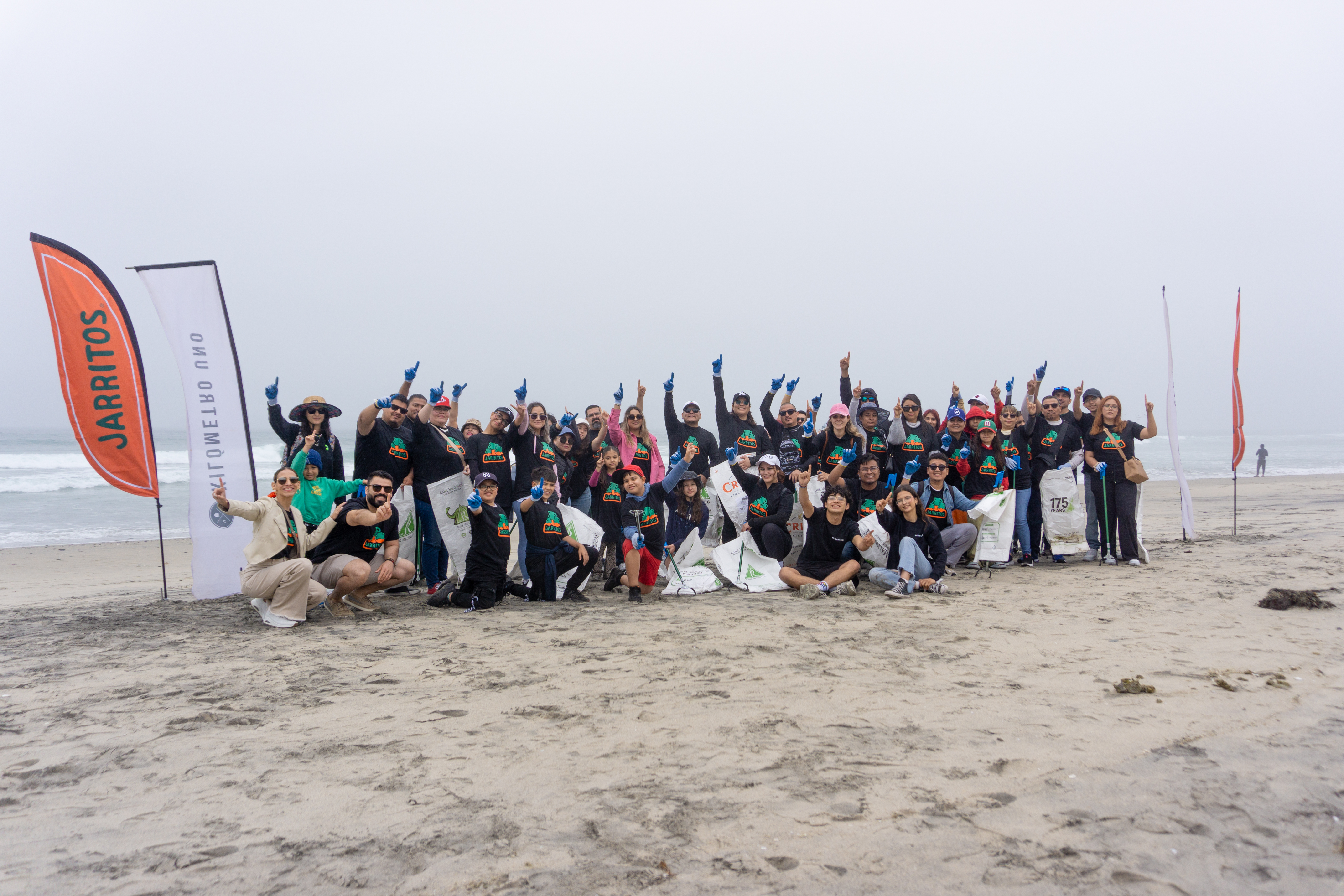 Limpieza de Playa con Jarritos